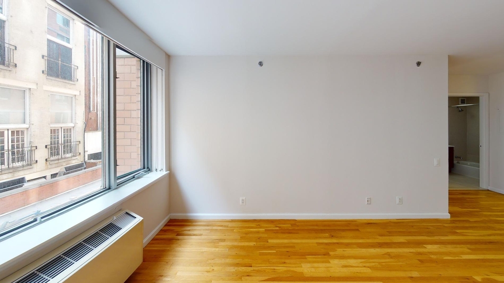 120 W. 21st - Photo 2