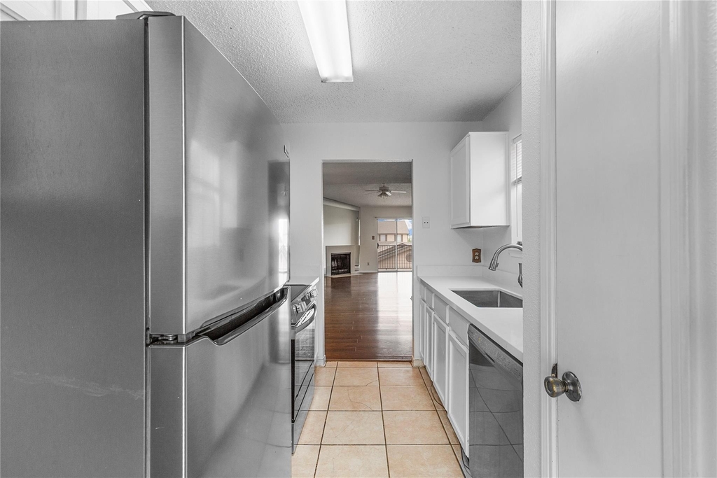 2121 Hepburn Street - Photo 1
