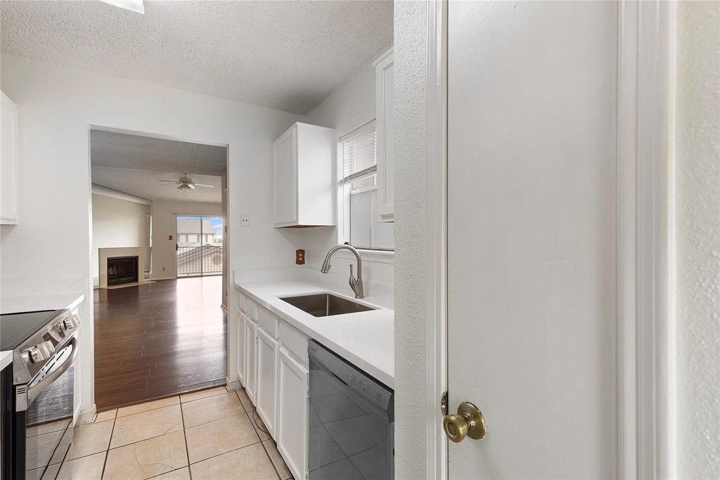 2121 Hepburn Street - Photo 14