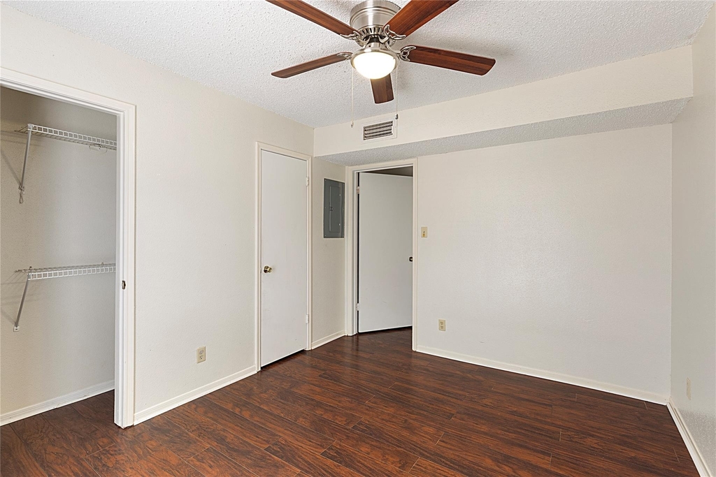 2121 Hepburn Street - Photo 16