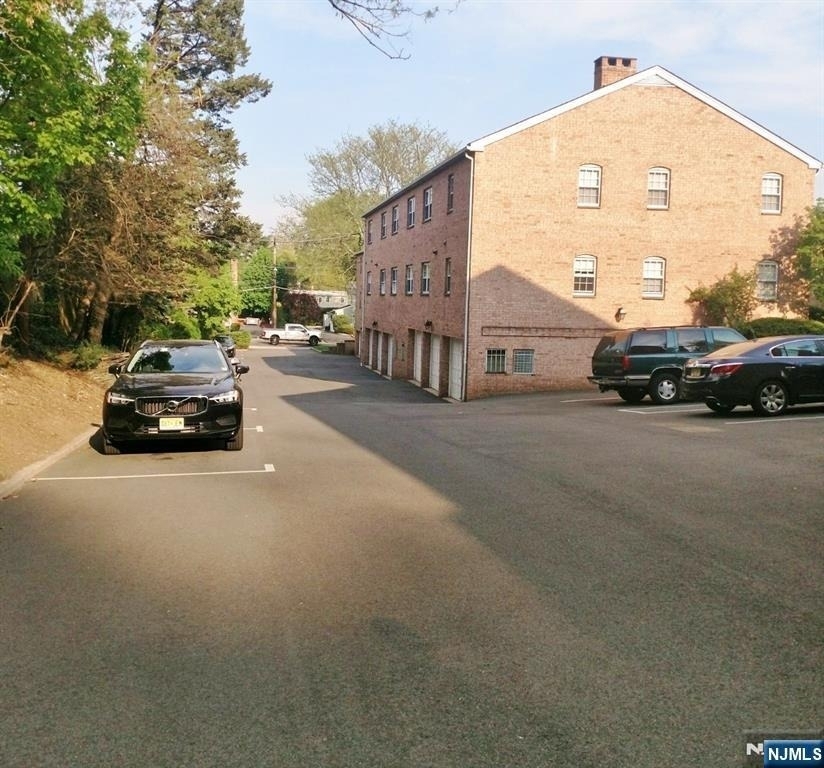 522 N Maple - Photo 12