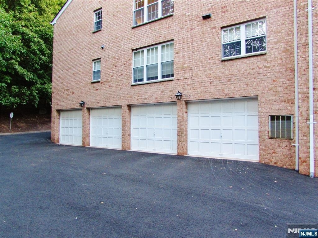 522 N Maple - Photo 9