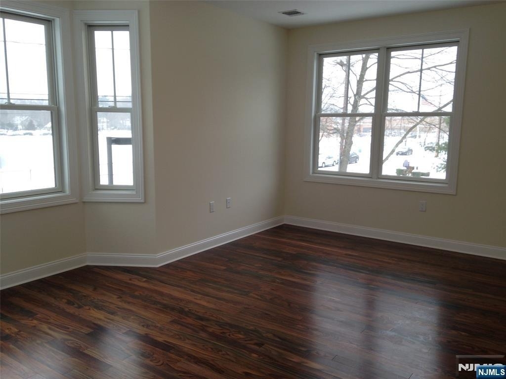 40 Russell - Photo 13