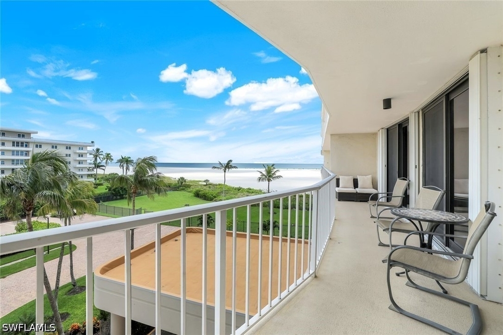 260 Seaview Court - Photo 17