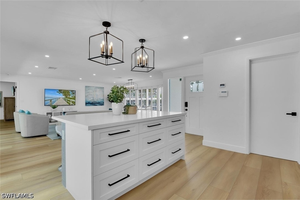 740 Park Shore Drive - Photo 9