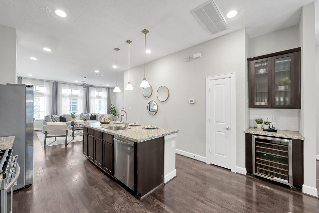 351 W 26th Street - Photo 25