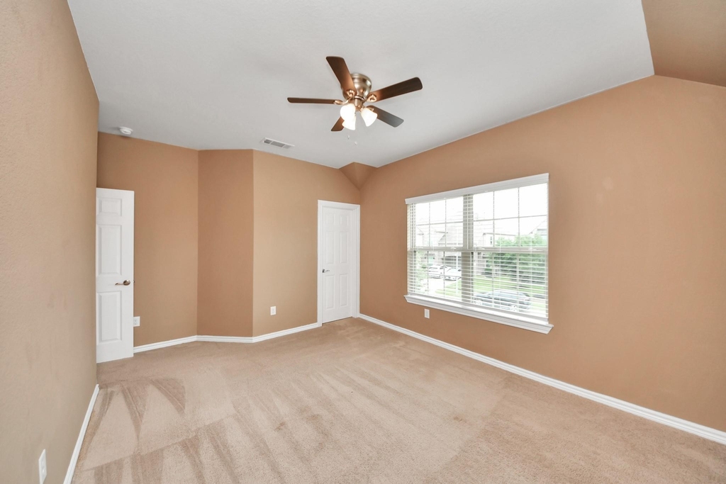28215 Shorecrest Lane - Photo 31