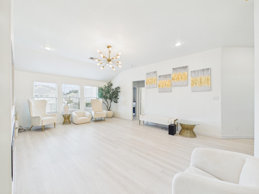 24711 Miltonwood Street - Photo 35