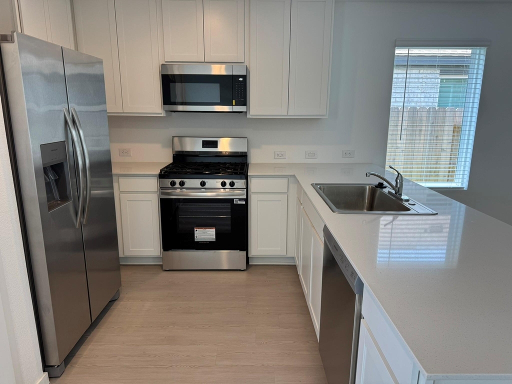 706 Zuppino Lane - Photo 9