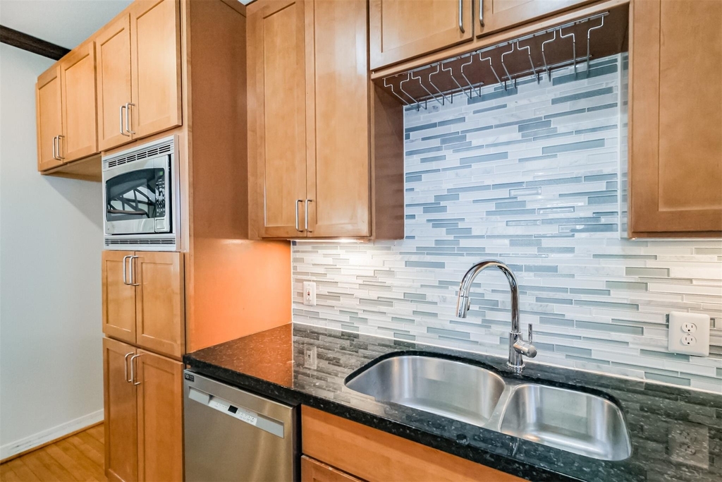 2364 Arlington Street - Photo 21