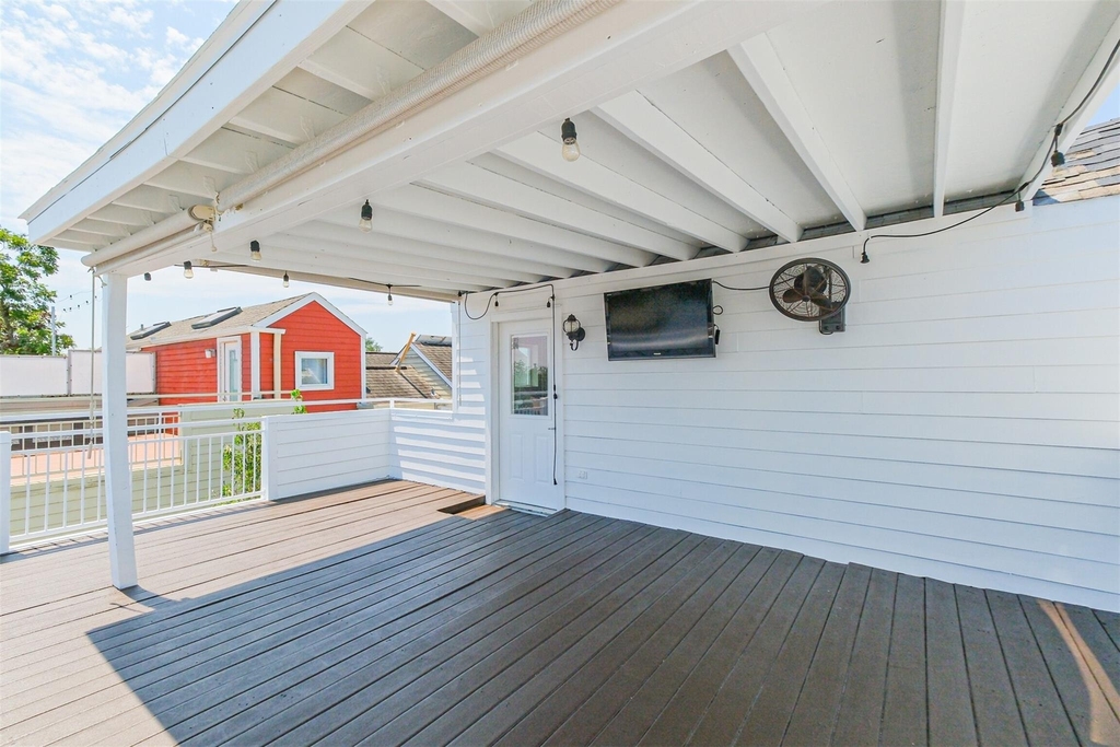 2364 Arlington Street - Photo 43