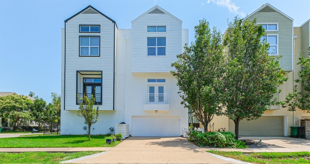 2364 Arlington Street - Photo 0