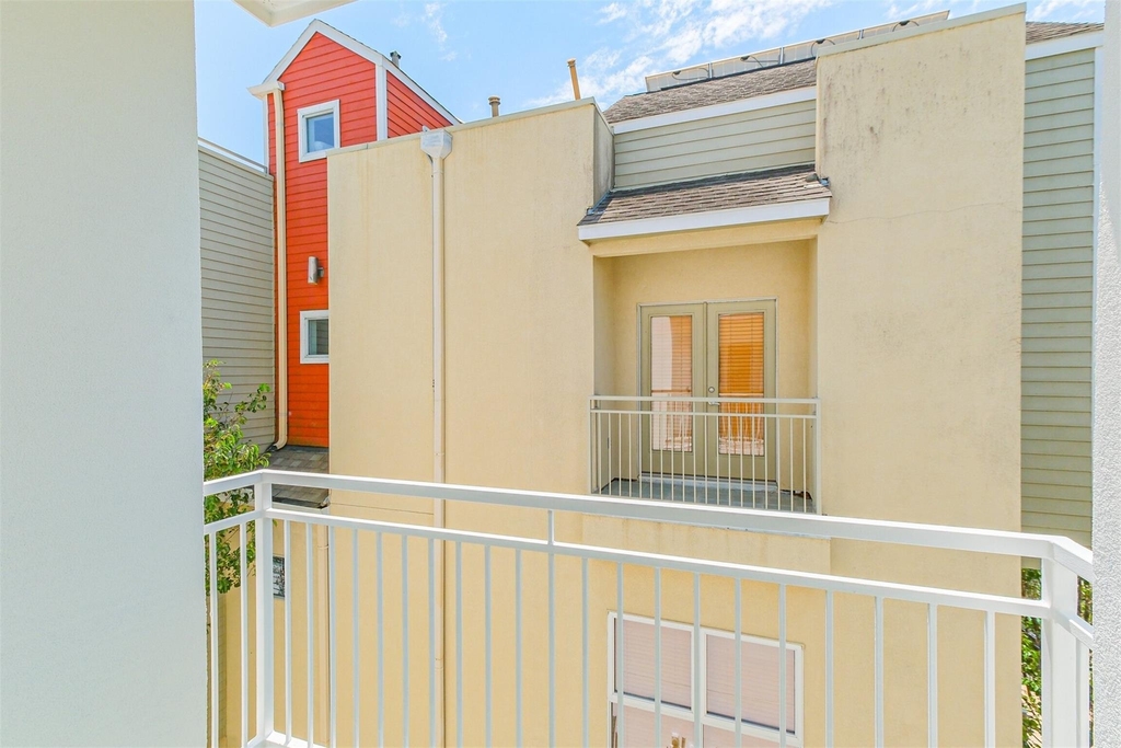 2364 Arlington Street - Photo 32