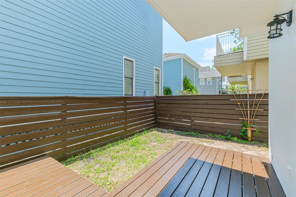 2364 Arlington Street - Photo 5
