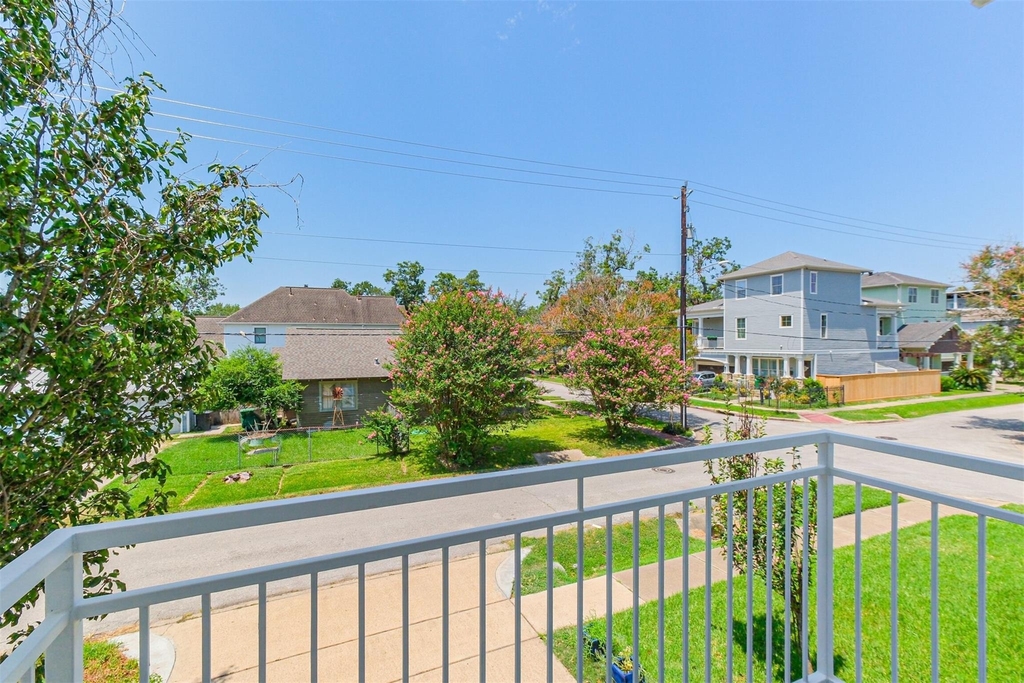 2364 Arlington Street - Photo 12