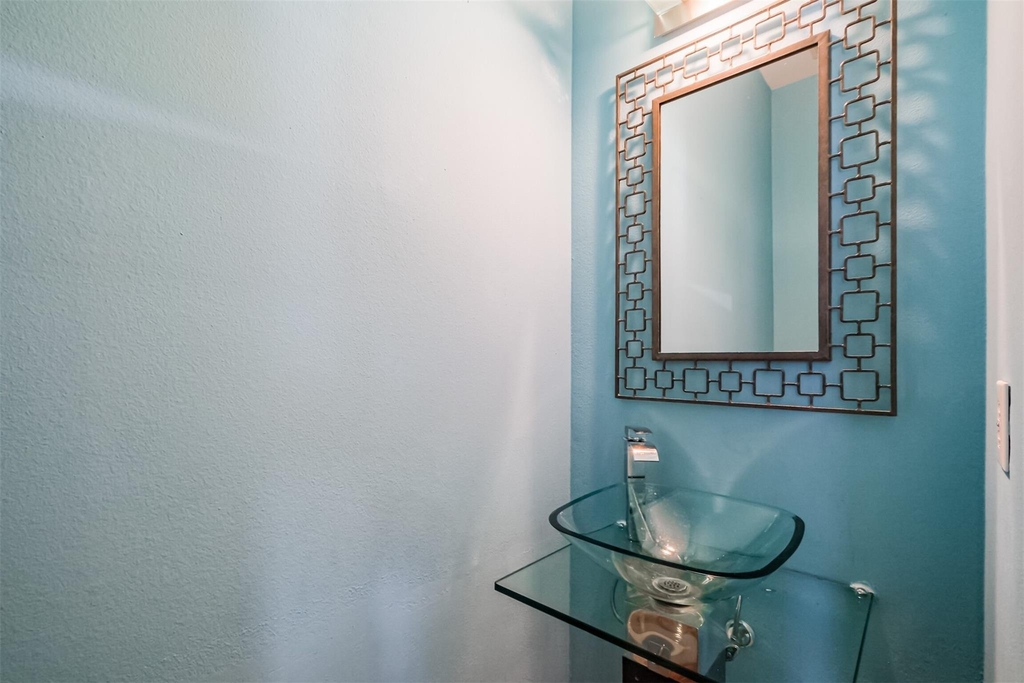 2364 Arlington Street - Photo 13