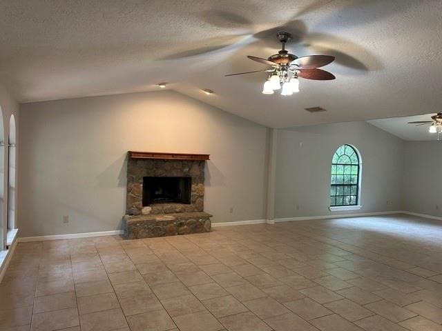 8370 Fm 1488 - Photo 8