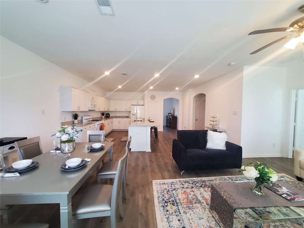 11218 Beverley Park Street - Photo 8