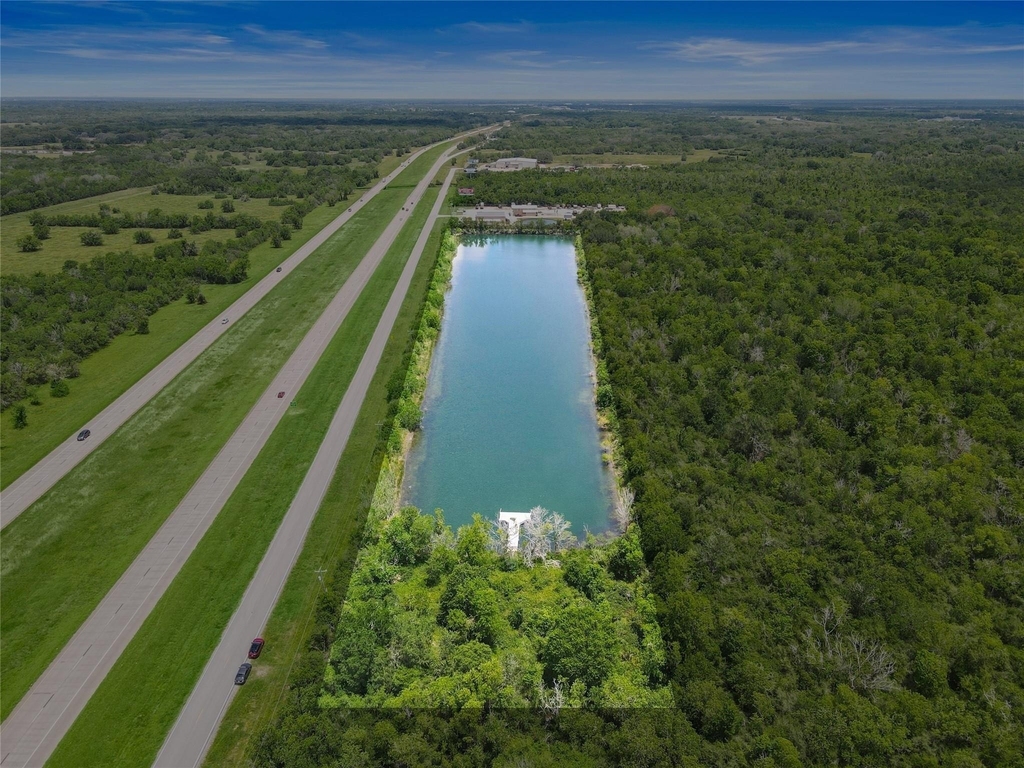 23725 N Highway 288 - Photo 2