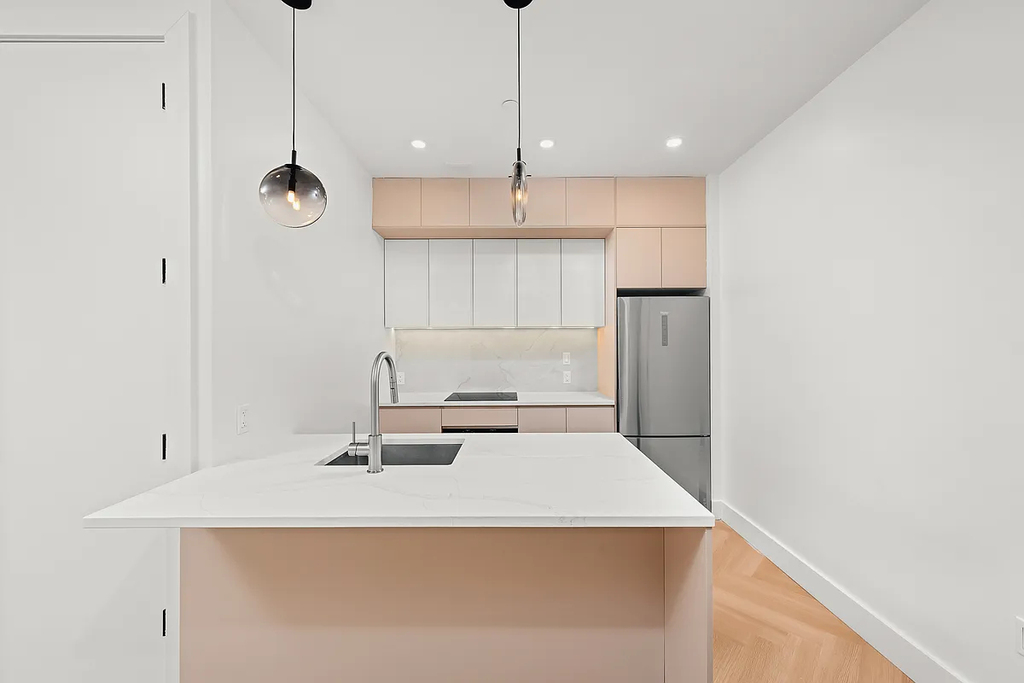 34-12 38th Street - Photo 4