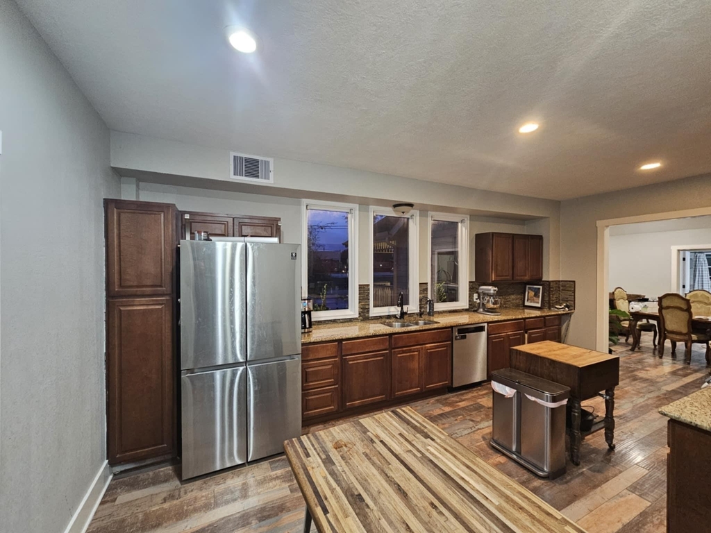 409 Perkins Avenue - Photo 1