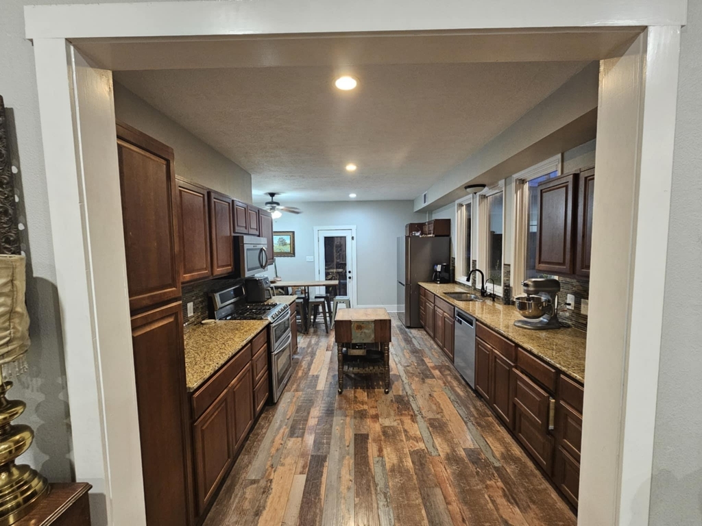 409 Perkins Avenue - Photo 0