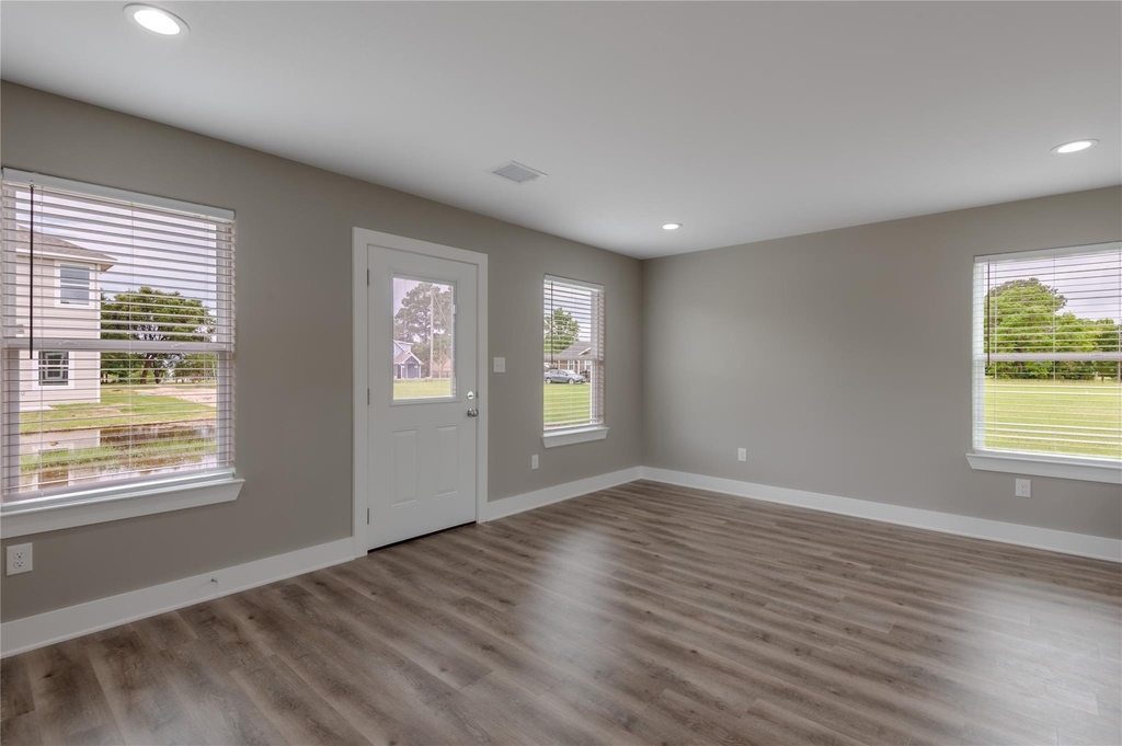250 N Shady Oaks Drive - Photo 9