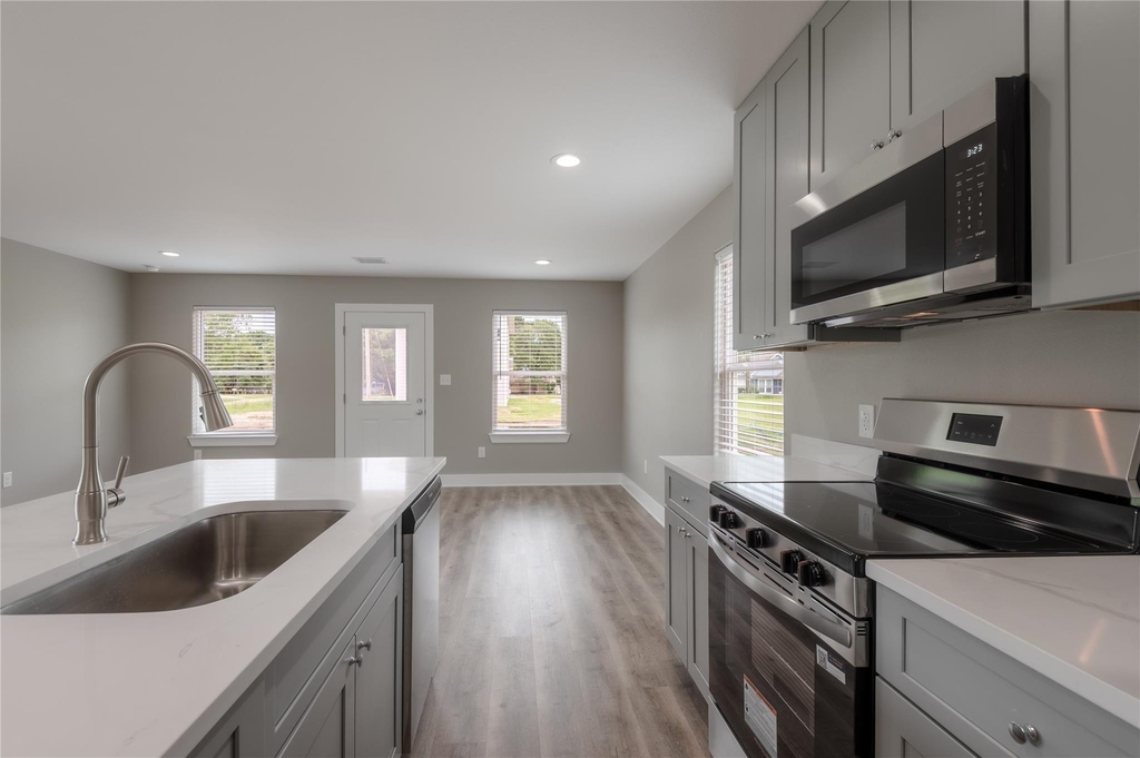 250 N Shady Oaks Drive - Photo 7