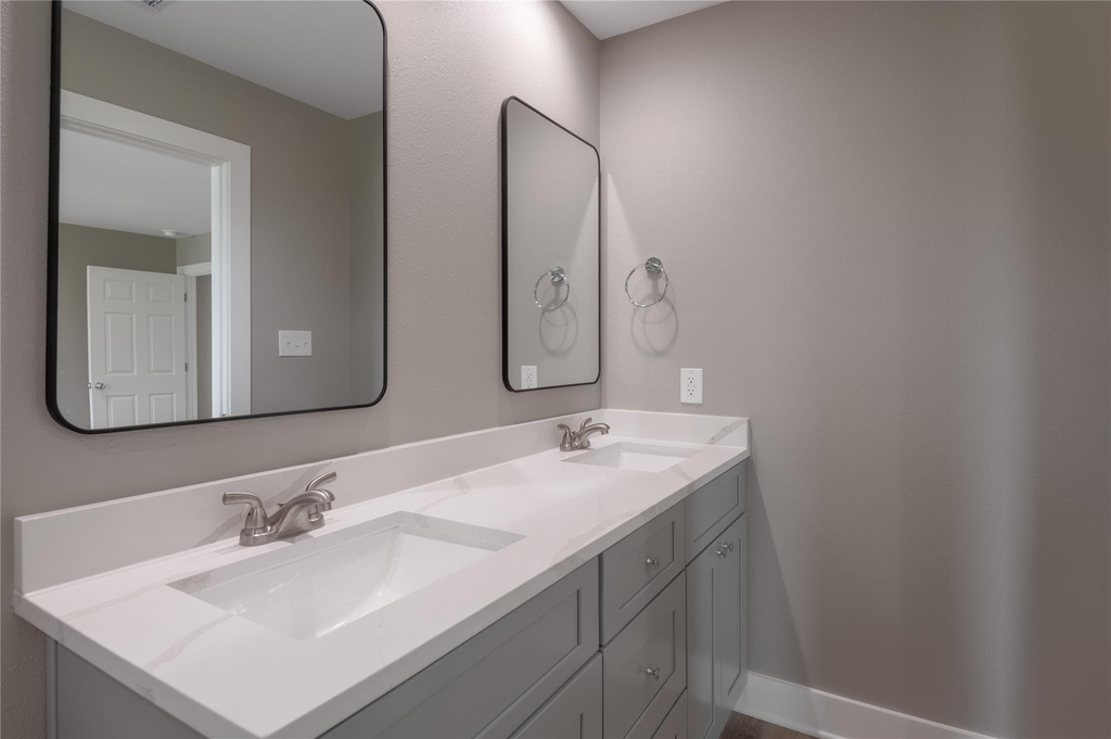 250 N Shady Oaks Drive - Photo 17