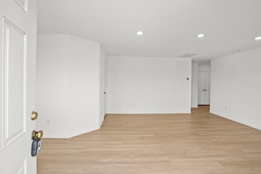 26802 Wilderye Cove Lane - Photo 2