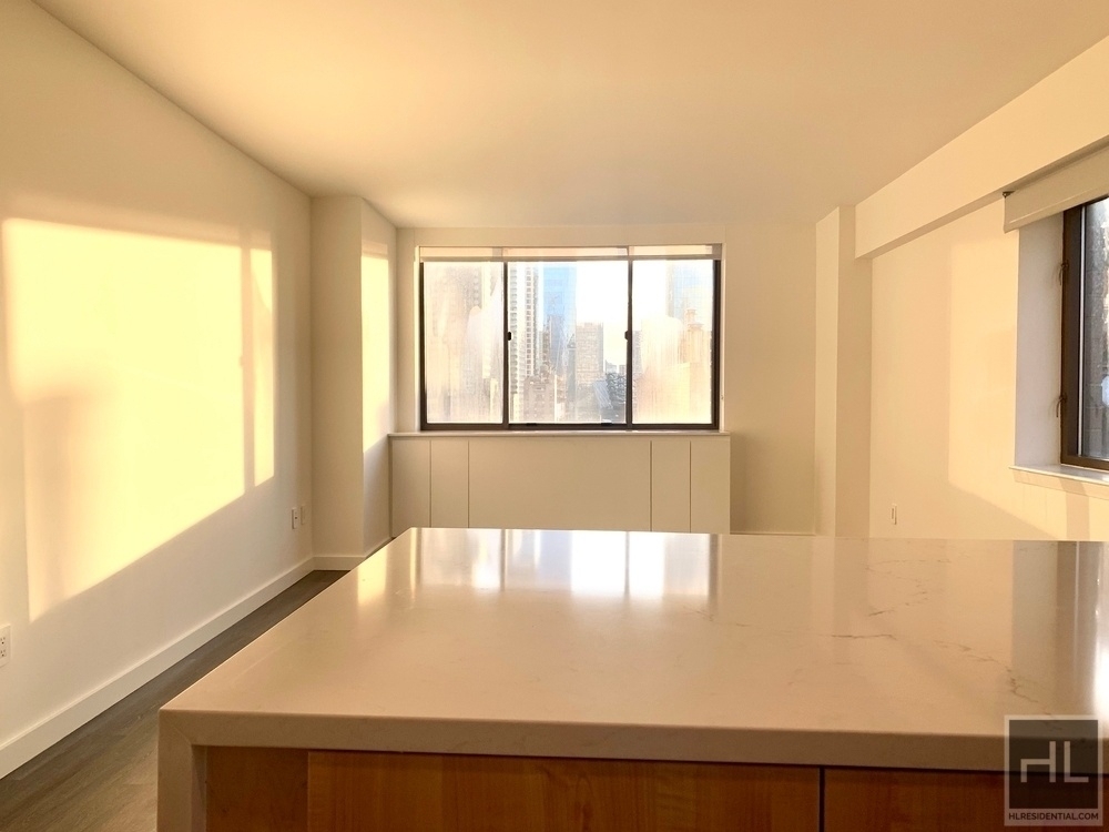 West 43rd Street - Photo 0