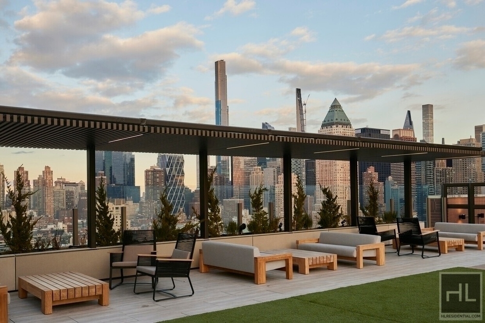 West 43rd Street - Photo 6