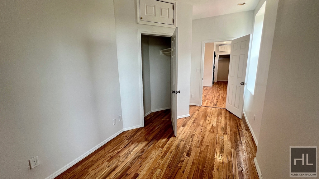 536 Ralph Avenue - Photo 6