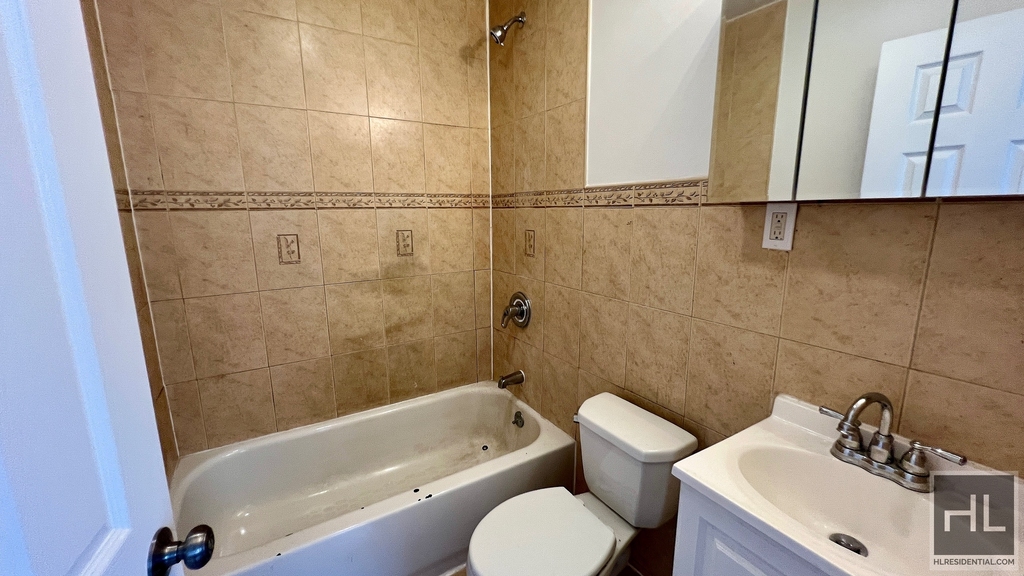 536 Ralph Avenue - Photo 7
