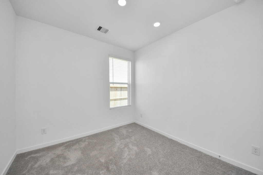 29515 Pondview Drive - Photo 26