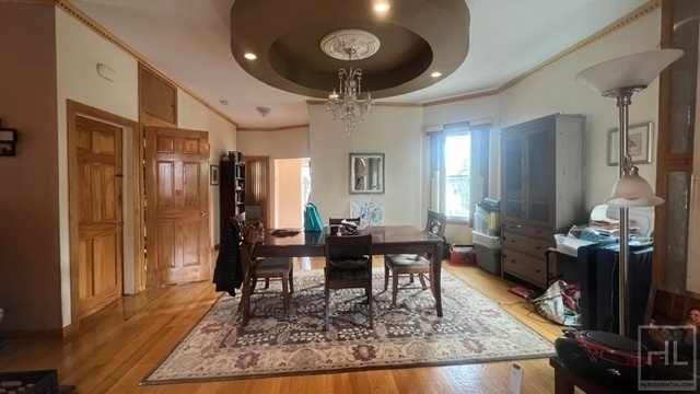 619 East 7 Street - Photo 2