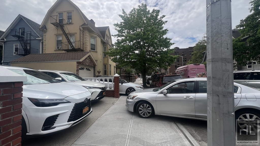 619 East 7 Street - Photo 22