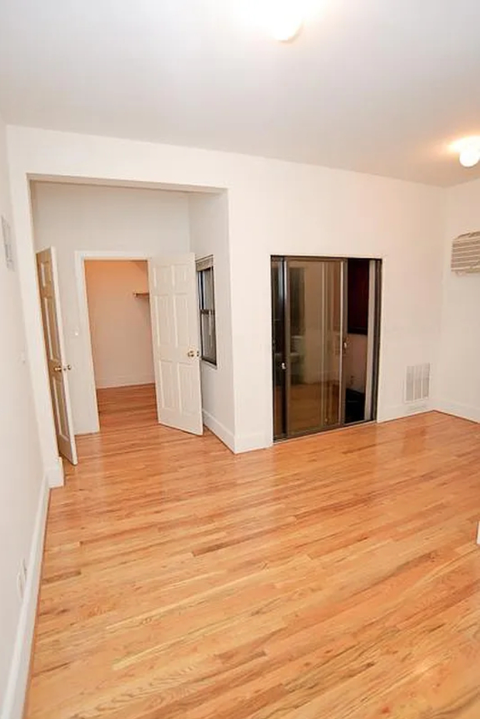 East 31st Street and Lexington - Photo 2