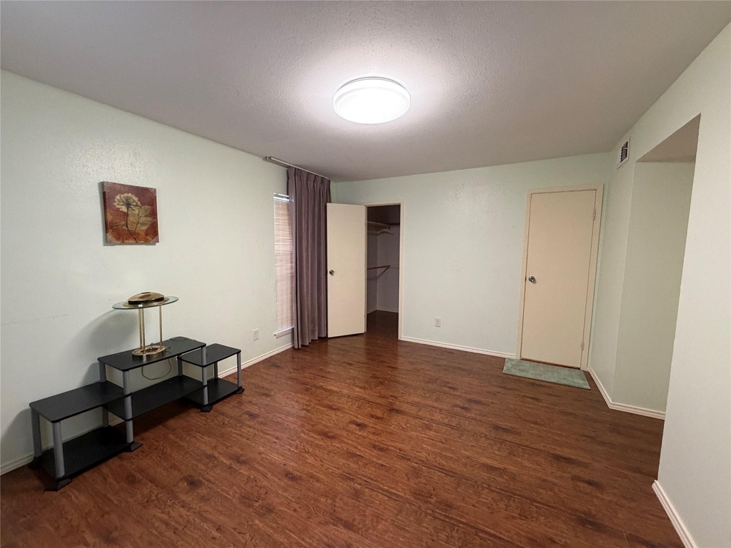 6602 Harbor Town Drive - Photo 4