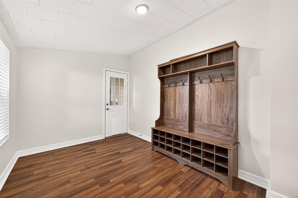 8111 Main Street - Photo 21