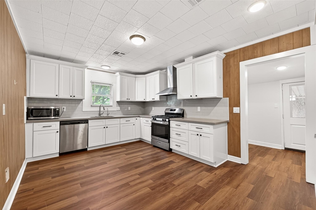 8111 Main Street - Photo 12