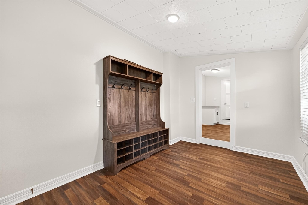 8111 Main Street - Photo 22