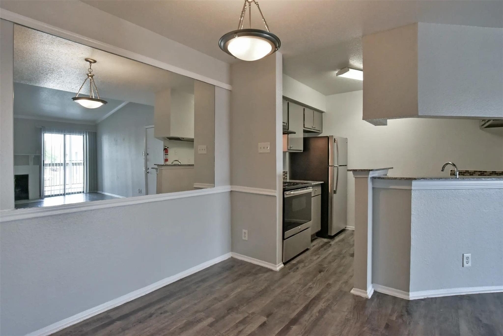 2700 S Dairy Ashford Road - Photo 5