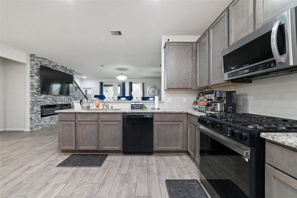 2248 Forest Chestnut Drive - Photo 9