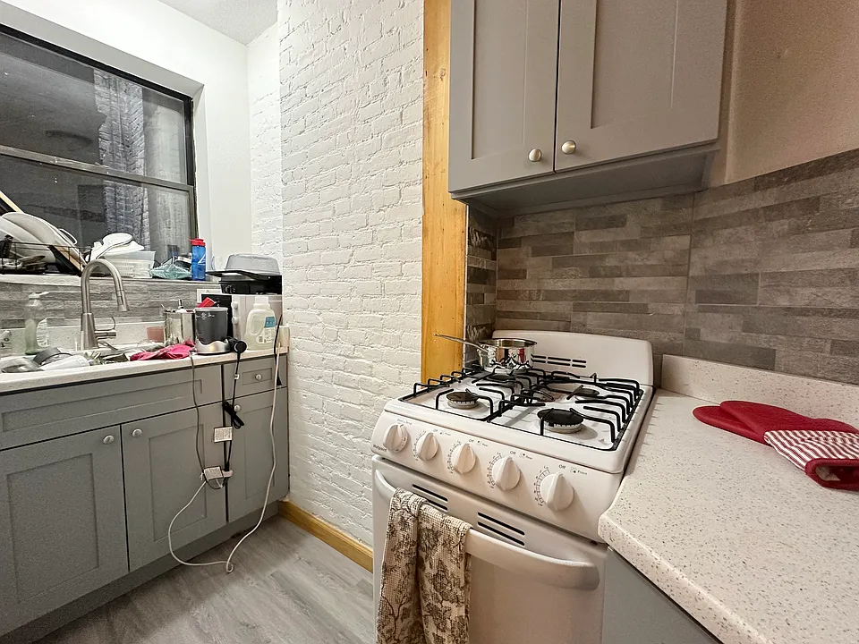 247 East 94th Street - Photo 4