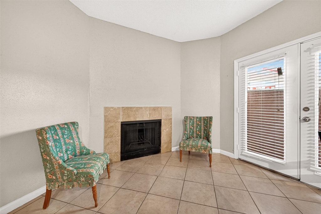 10855 Meadowglen Lane - Photo 8