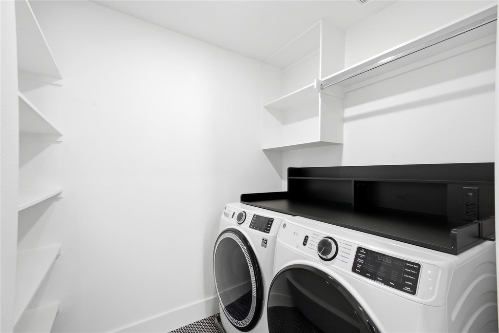 1307 Bayou Street - Photo 22