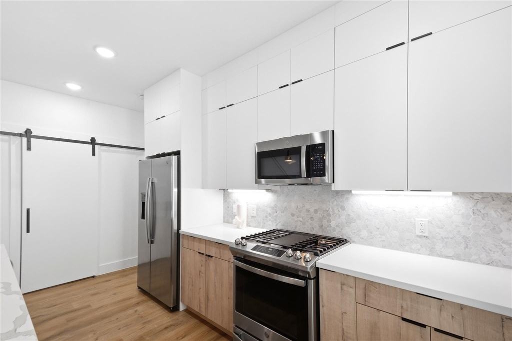 1307 Bayou Street - Photo 12