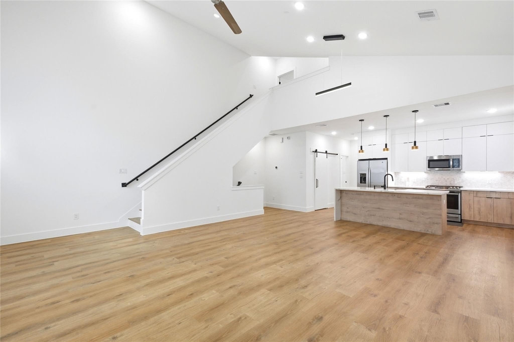 1307 Bayou Street - Photo 11