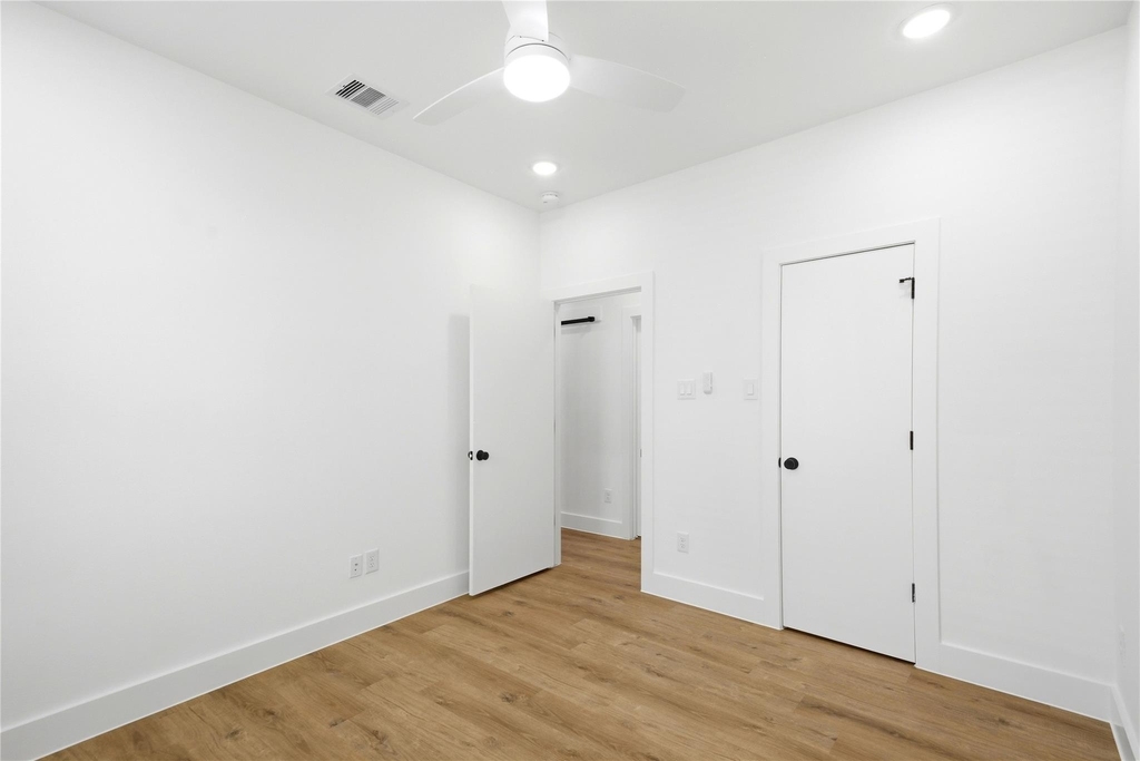 1307 Bayou Street - Photo 17